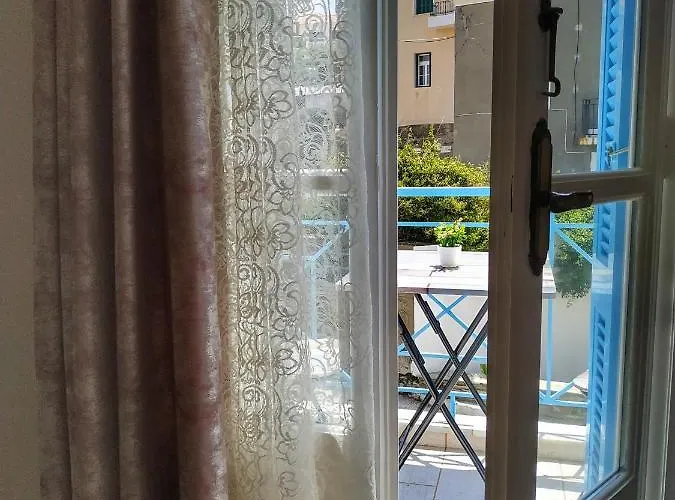 Anemone Rose - Chora Center * Άνδρος